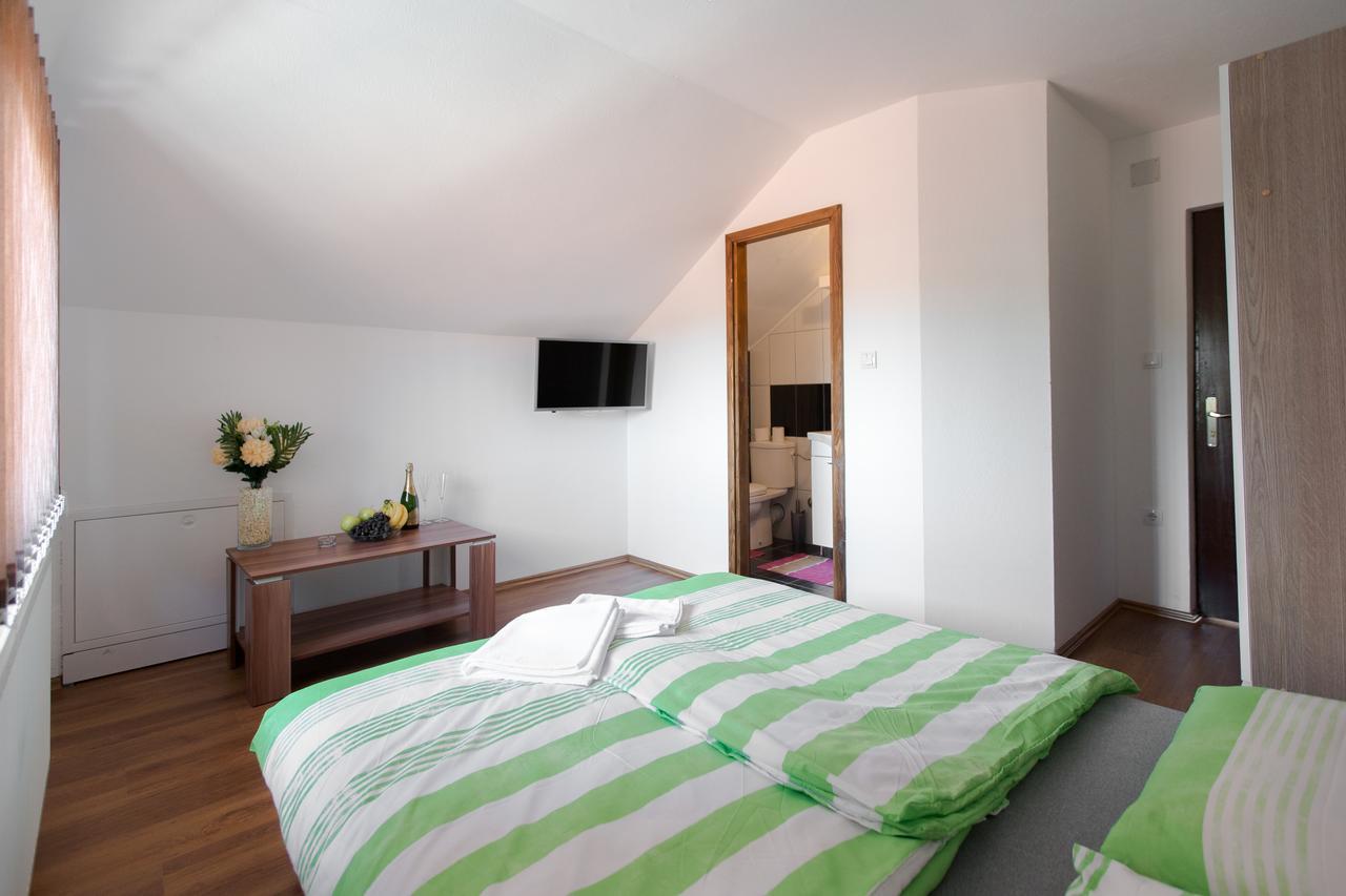 Guesthouse Vila Puzic Banja Luka Buitenkant foto