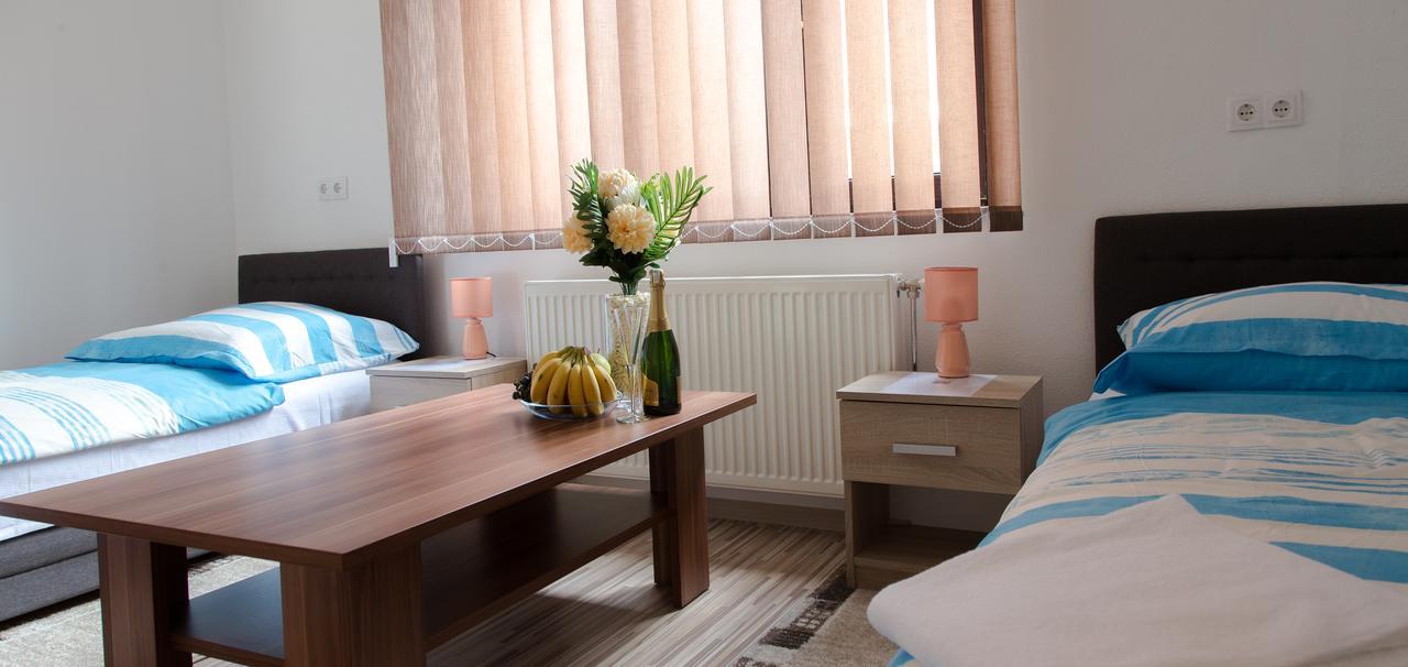 Guesthouse Vila Puzic Banja Luka Buitenkant foto